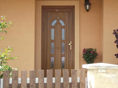 plastové vstupní dveře